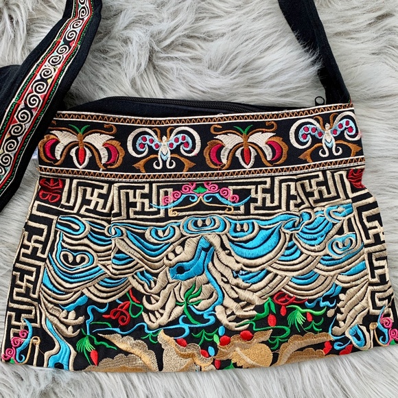 Sam Well Embroidered Crossbody Statement Bag NWOT - Picture 5 of 5
